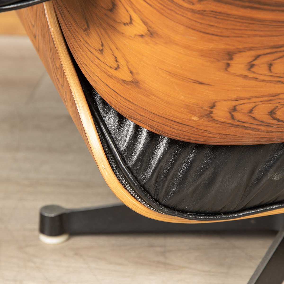 最大56%オフ! THE EAMES LOUNGE CHAIR 2006 4 30 ハードカバー